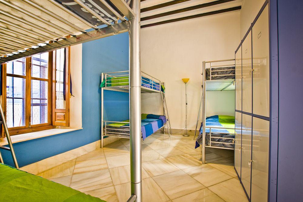 Hostel Trotamundos Seville Luaran gambar