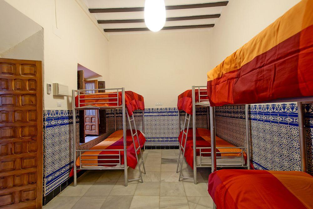Hostel Trotamundos Seville Luaran gambar