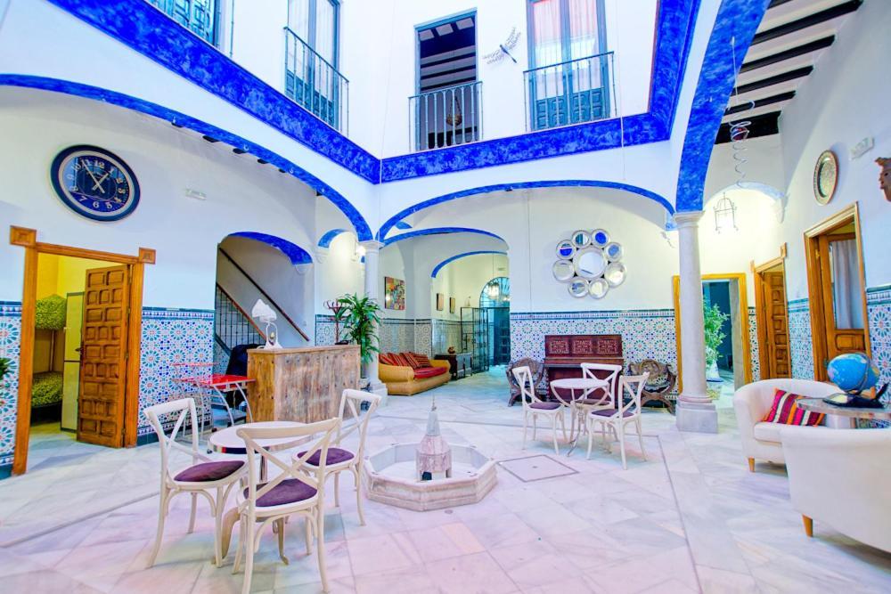 Hostel Trotamundos Seville Luaran gambar