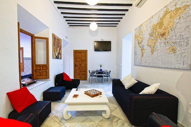 Hostel Trotamundos Seville Luaran gambar