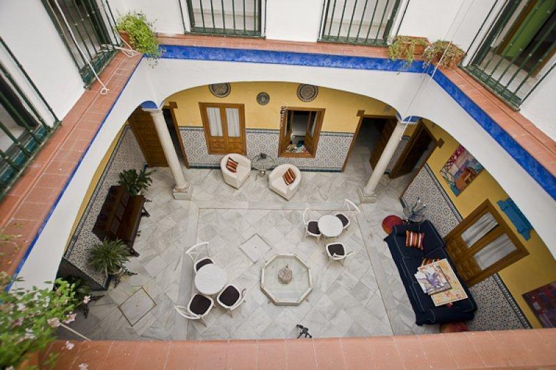 Hostel Trotamundos Seville Luaran gambar